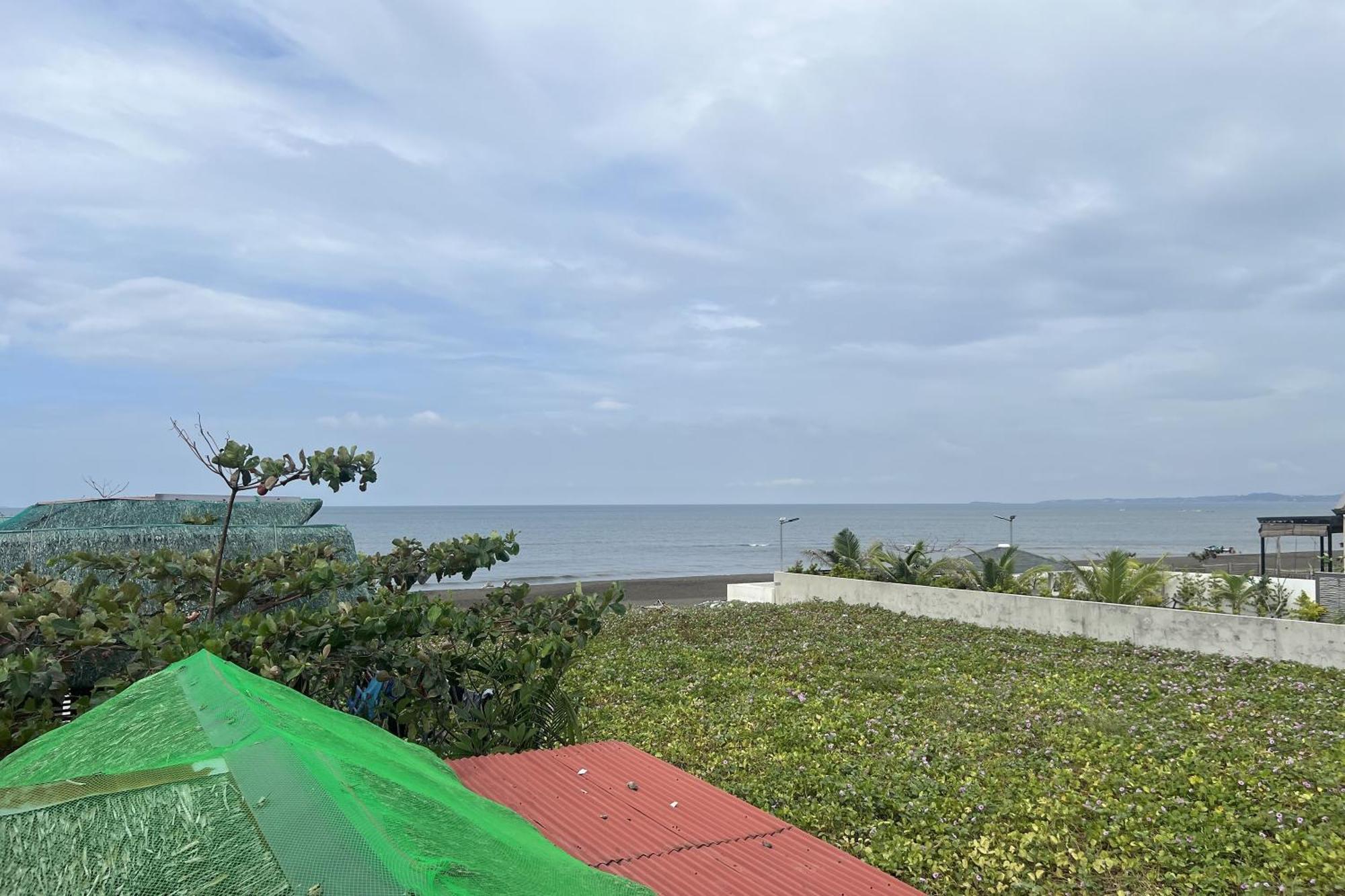 Lover'S Point Beach Front Resort Lian Exterior foto